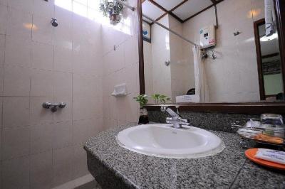 رویال آسیا لژ سوخومویت