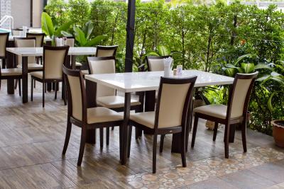 سینسووارن ایرپورت سوئیت هتل