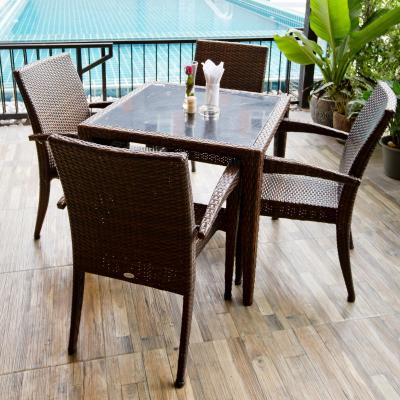 سینسووارن ایرپورت سوئیت هتل