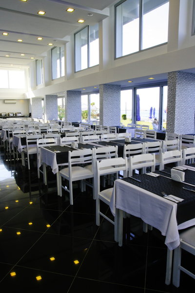 کلوب سالا نووا اینکیم هتل