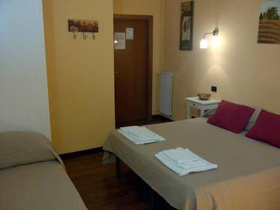 ب اند ب جولیوز کاسار