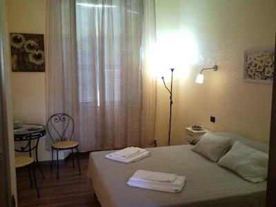 ب اند ب جولیوز کاسار