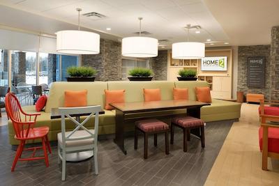 هم 2 سویتز بای هیلتون انچراج