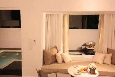 سلز بیچفرنت ریزرت