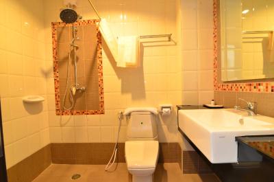 تانگ تا ریزورت اند سپا سووارنابومی ایرپورت