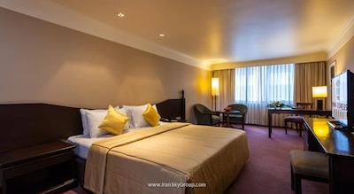 توئین تاورز هتل