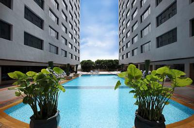 توئین تاورز هتل