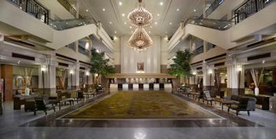 توئین تاورز هتل