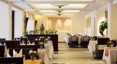 توئین تاورز هتل