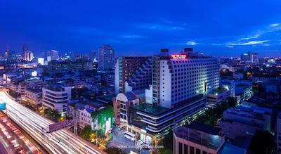 توئین تاورز هتل