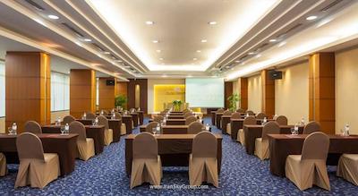 توئین تاورز هتل