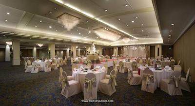 توئین تاورز هتل