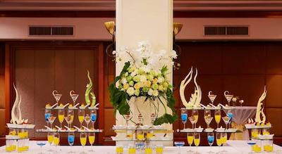 توئین تاورز هتل