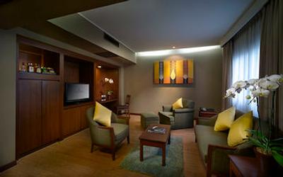 توئین تاورز هتل