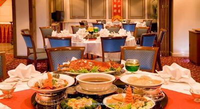 توئین تاورز هتل