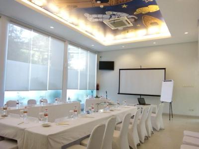 اورید اسمارت هتل مستیک