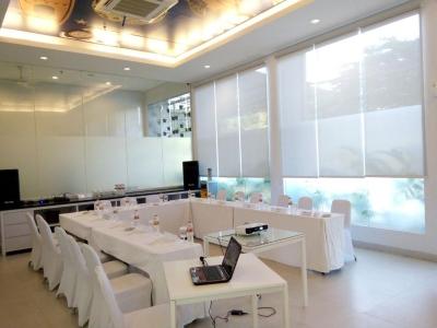 اورید اسمارت هتل مستیک