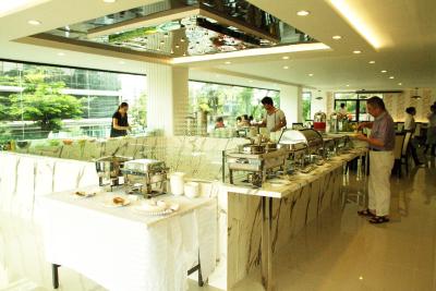 101 هالیدی سوئیت بانکوک