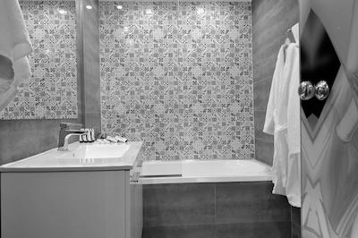 آتن لا استرادا سوئیت