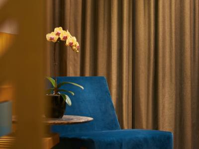 اواسیا هتل داون تاون