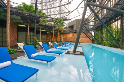 اواسیا هتل داون تاون