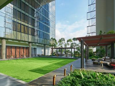 اواسیا هتل داون تاون