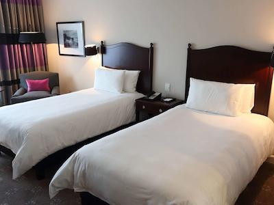 هتل سُفیتل بونز آیرز رکلتا