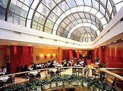 هوارد جهنسُن پلازا فلریدا استریت