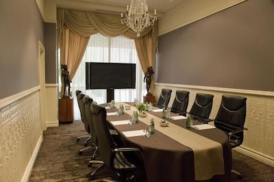 هیلتون پرد پارملیا