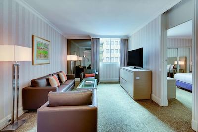 هیلتون پرد پارملیا