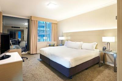 هیلتون پرد پارملیا