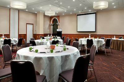 هیلتون پرد پارملیا