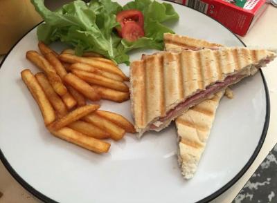 اورینتال اسمایل بد اند بریکفست