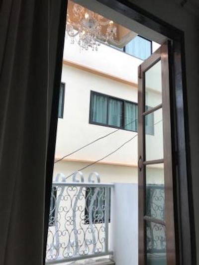 اورینتال اسمایل بد اند بریکفست