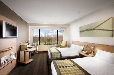 کرون پلازا کانبرا