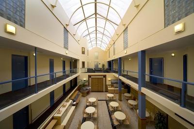 کاپیتال اکسکوتیو اپارتمنت هتل کانبرا