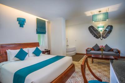 و هتل فنم پنه