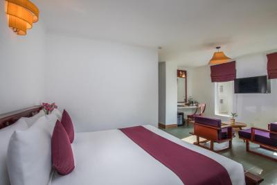 و هتل فنم پنه