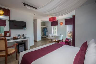 و هتل فنم پنه