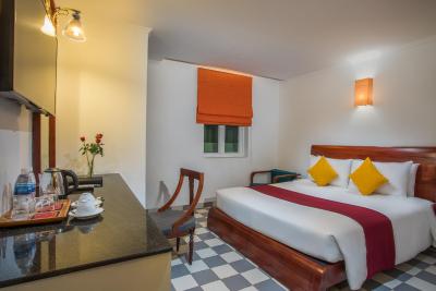 و هتل فنم پنه