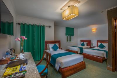 و هتل فنم پنه