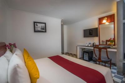 و هتل فنم پنه