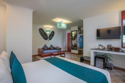 و هتل فنم پنه