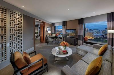 کرون تورز ملبورن