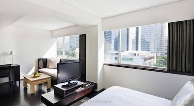 کومو متروپولیتن بانکوک