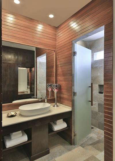 د پریویلج هتل ازرا بیچ کلوب