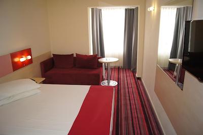 تپ کونتریلین زنید هتل کنفرنس اند اسپا