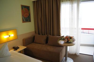 تپ کونتریلین زنید هتل کنفرنس اند اسپا