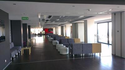 تپ کونتریلین زنید هتل کنفرنس اند اسپا