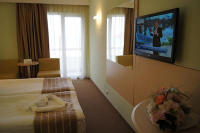 تپ کونتریلین زنید هتل کنفرنس اند اسپا